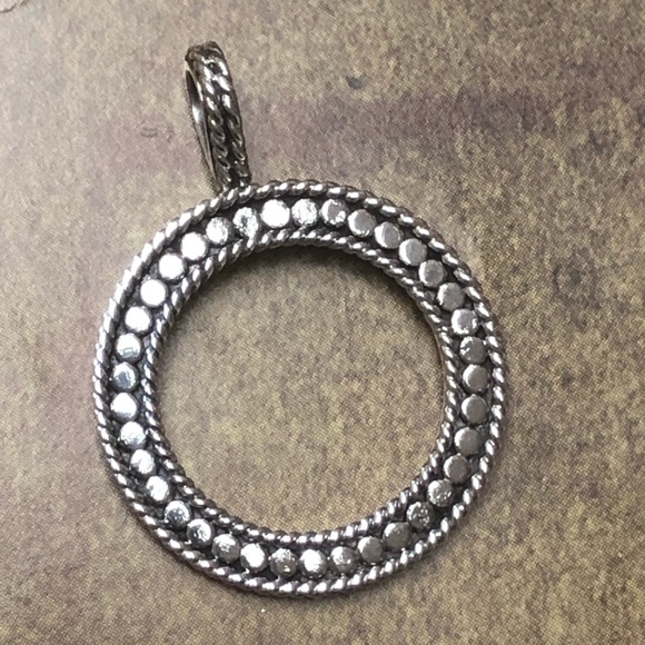 Balinese Detail Circle Pendant - Picture 3 of 7